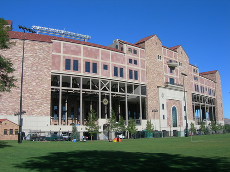 Folsom_field_medium