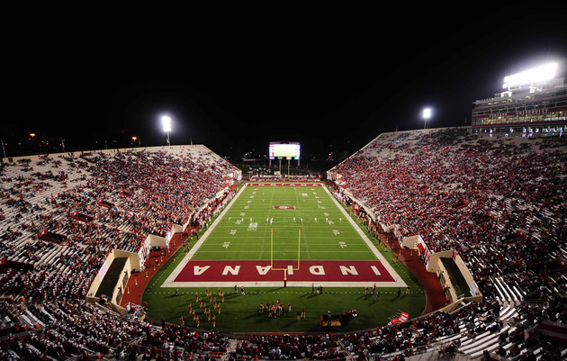 20120915_jla_aw3_127_extra_large